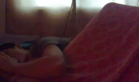 Cucciolo in una film porno vecchie troie scatola di dolore