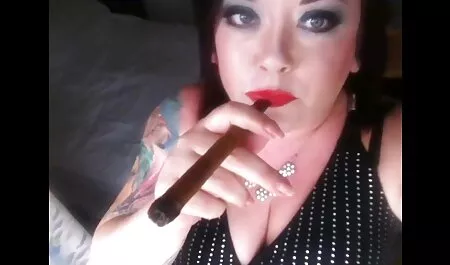Tan porno nonne puttane Stevie Smith