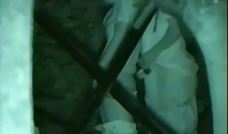 Affascinante nuova vecchie baldracche Kasey Warner stretto