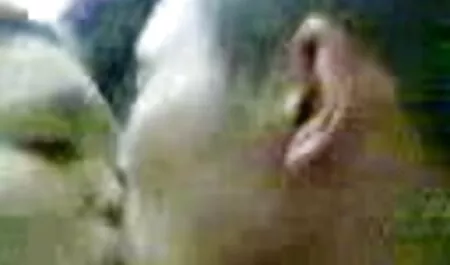 Dirty little Devilynne si è allenata su una tavola, si scioglie in una puttana che vecchi troie italiane perde la saliva! (2016)