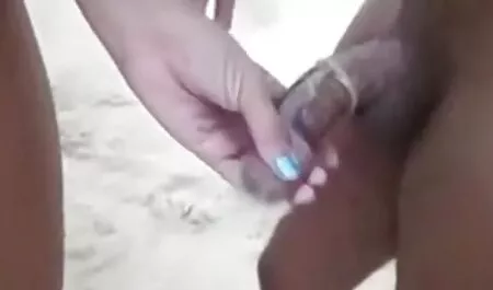 Una di quelle giovani donne molto film porno di vecchie troie rare che le danno tutto incondizionatamente.
