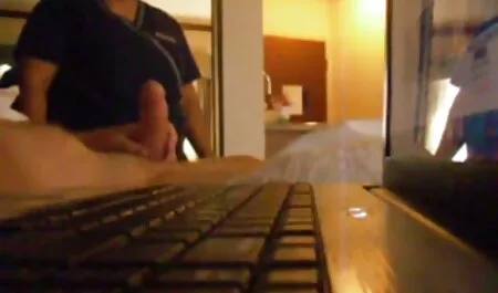 Dominazione lesbica con Nikki Bell vecchie troie esibizioniste e Isa Mendez